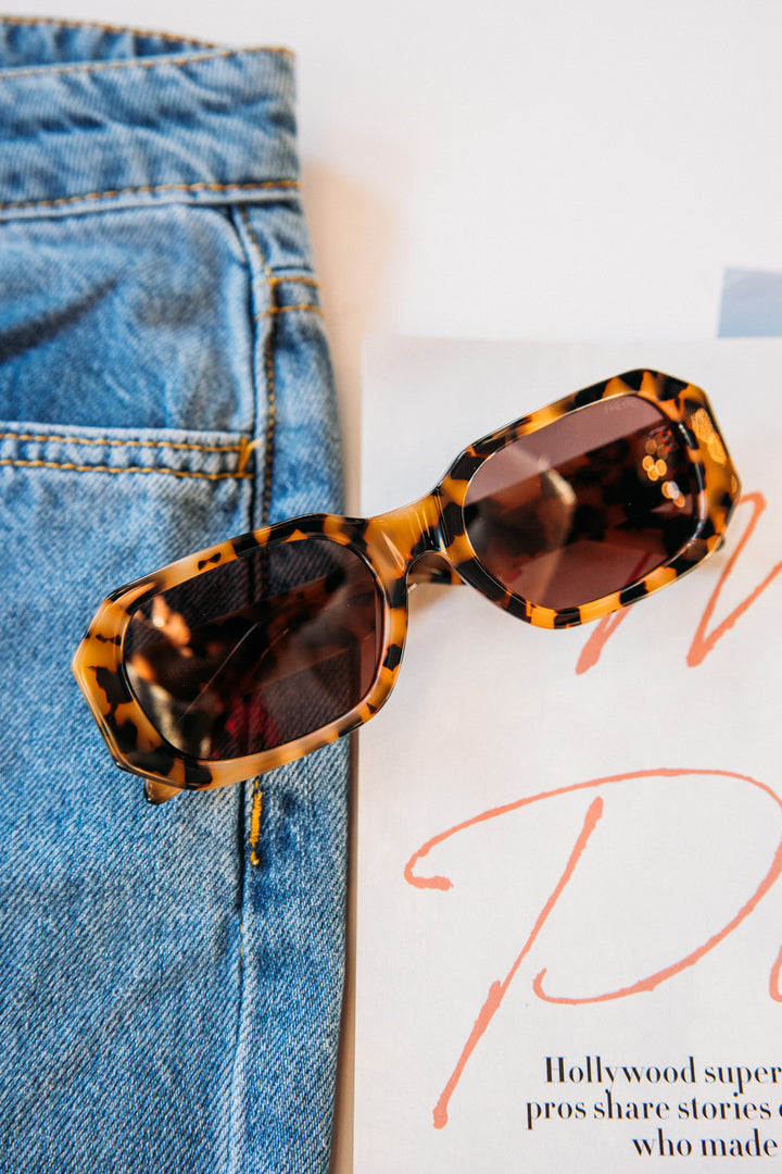 Onyx Acetate Womens Rectangular Sunglasses - Milky Tortiose