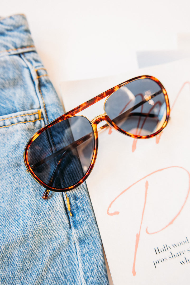Shay Unisex Aviator Sunglasses - Tortoise/ Solid Grey