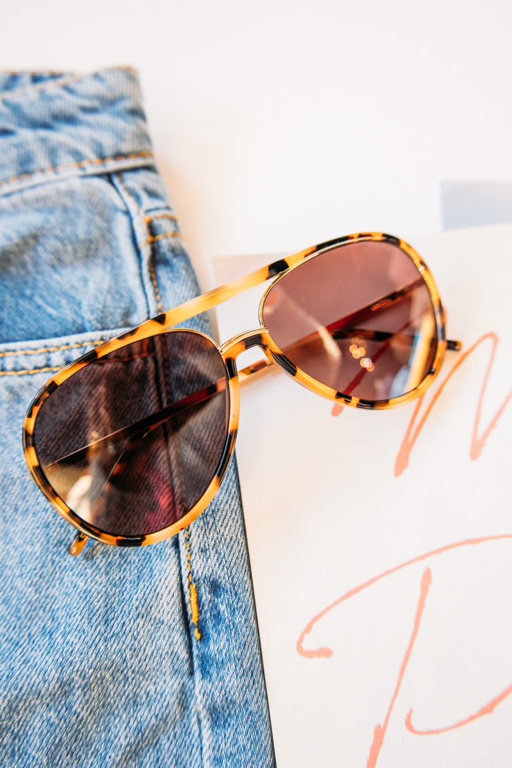 Shay Unisex Aviator Sunglasses - Milky Tortoise/ Brown