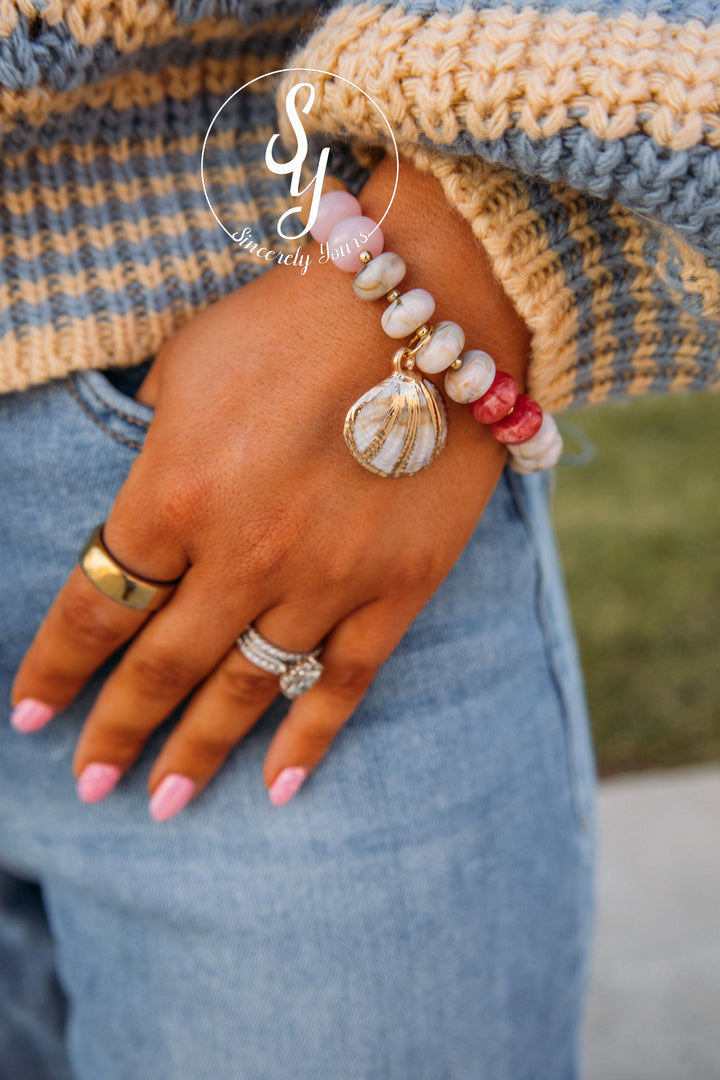 Shell Moment Bracelet
