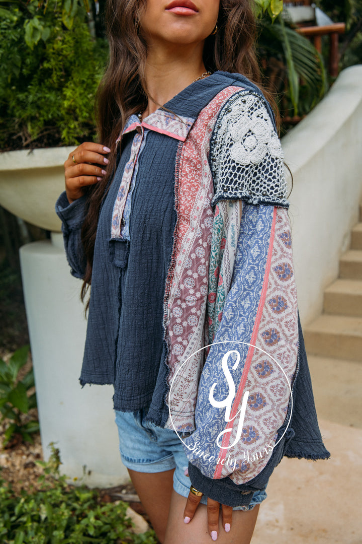 Kindess Chic Pullover - Navy