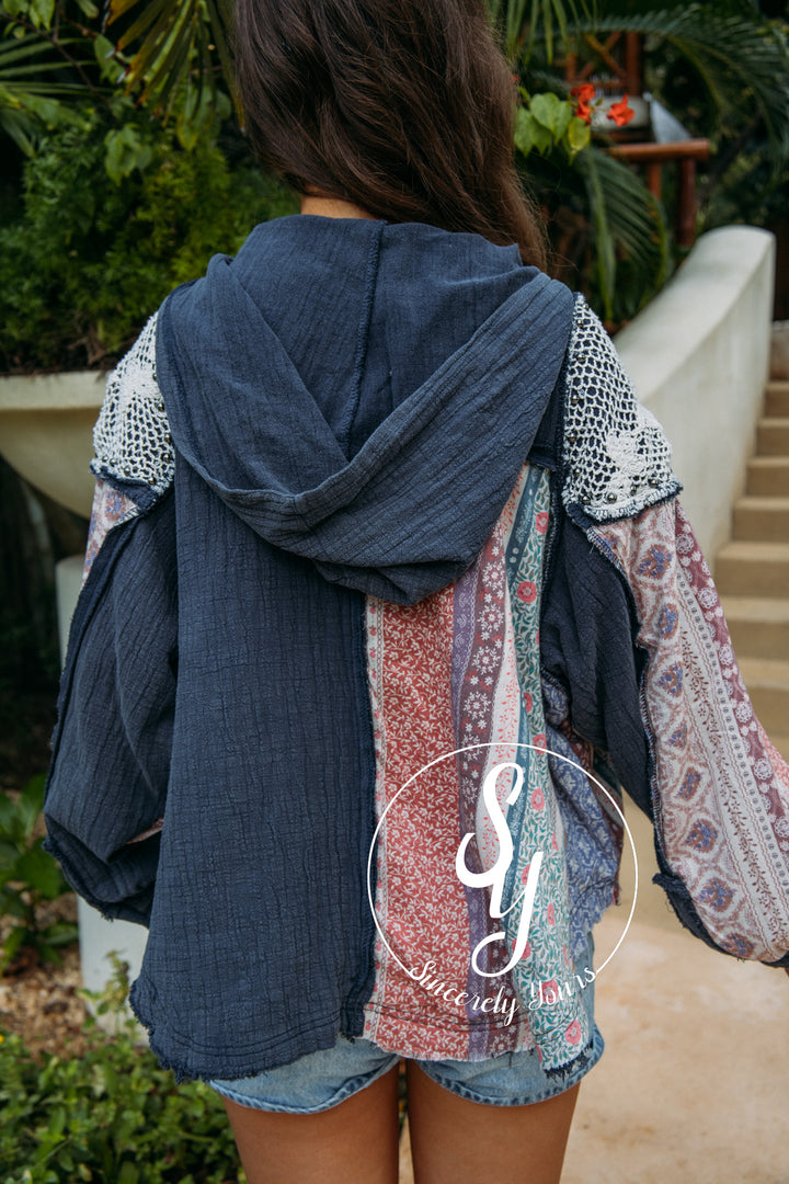 Kindess Chic Pullover - Navy