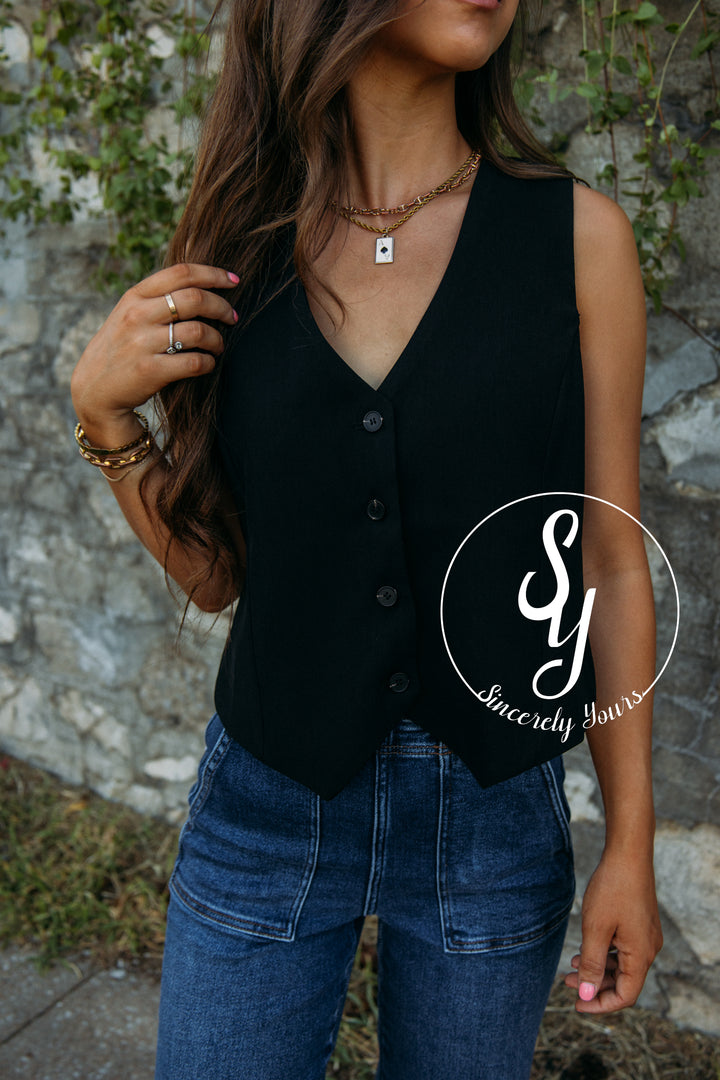 Crisp Fall Leaves Vest -Black