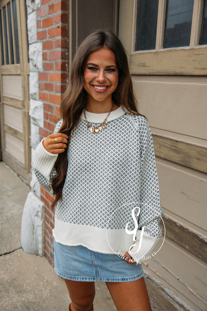 Classic Feeling Sweater - Cream/Black