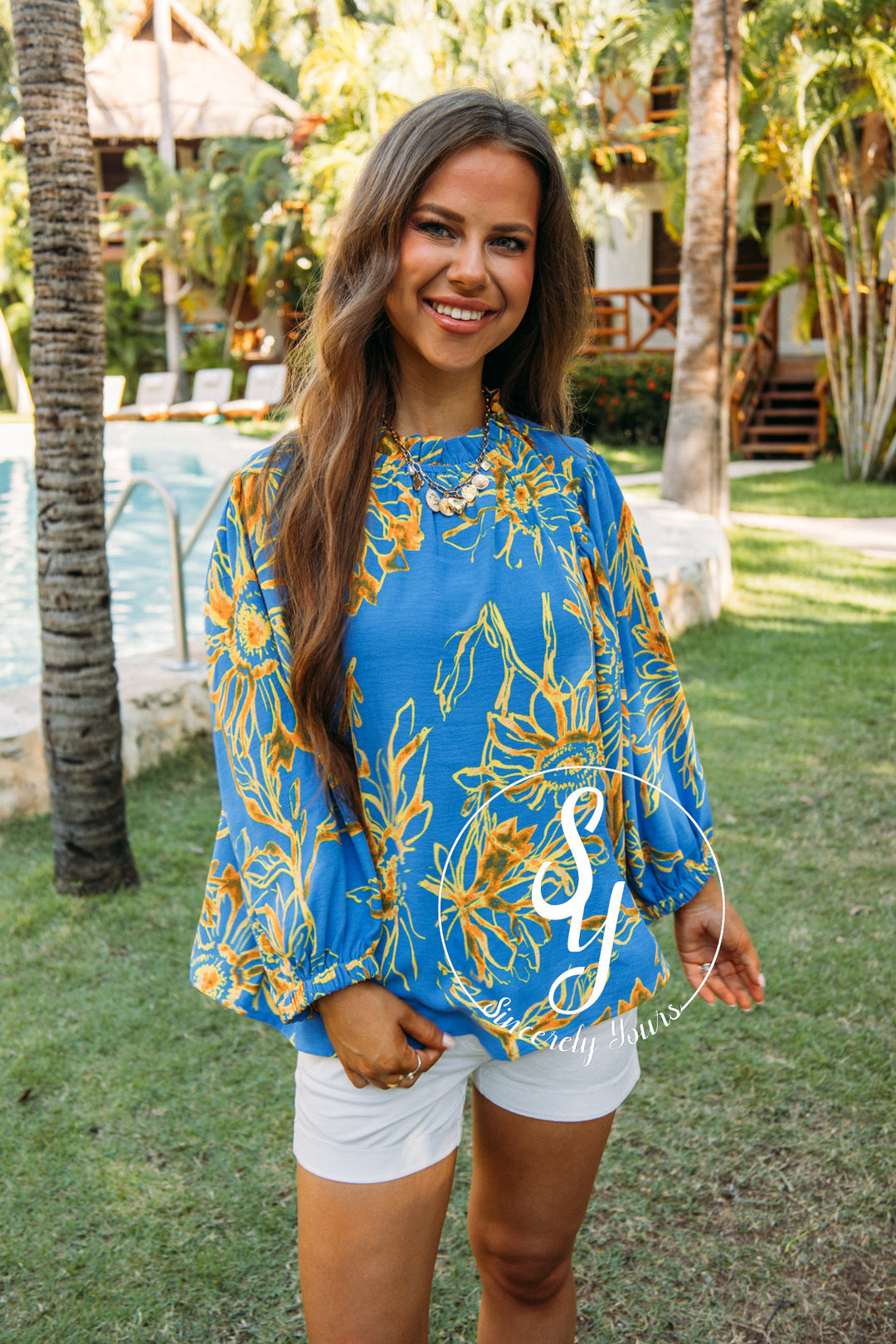 Veranda Moment Top- Blue Sunflower