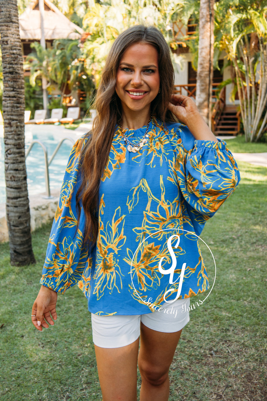 Veranda Moment Top- Blue Sunflower