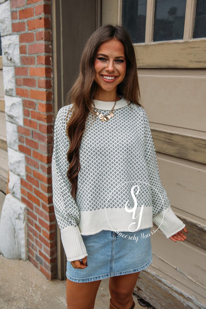 Classic Feeling Sweater - Cream/Black