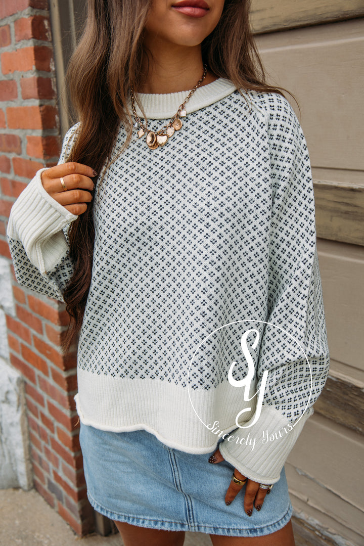 Classic Feeling Sweater - Cream/Black