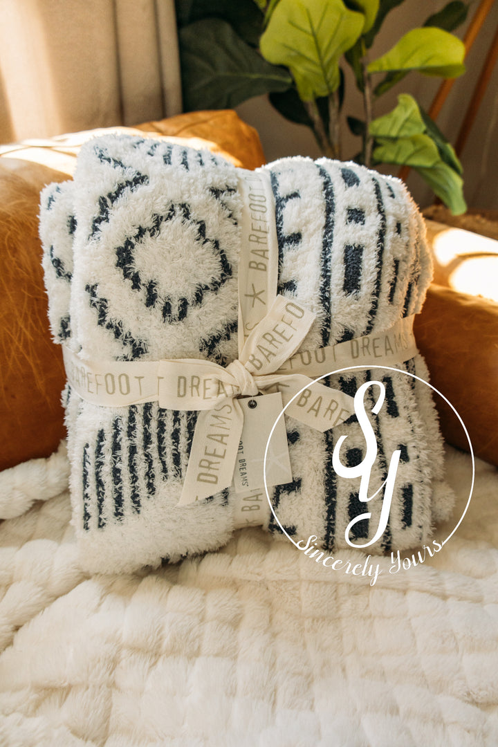 Barefoot Dreams:  CozyChic Artisan Throw - Pearl/Smokey Blue