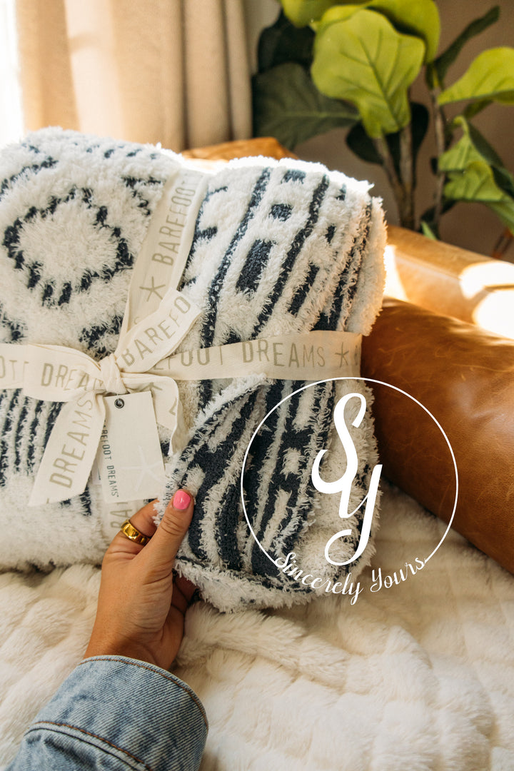 Barefoot Dreams:  CozyChic Artisan Throw - Pearl/Smokey Blue