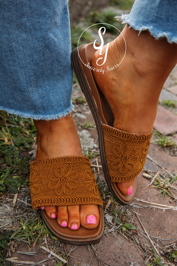Sunny Sandal - Tan