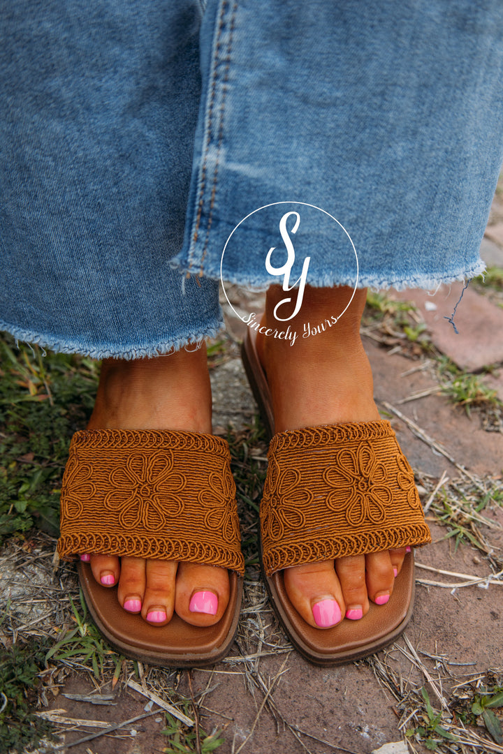Sunny Sandal - Tan