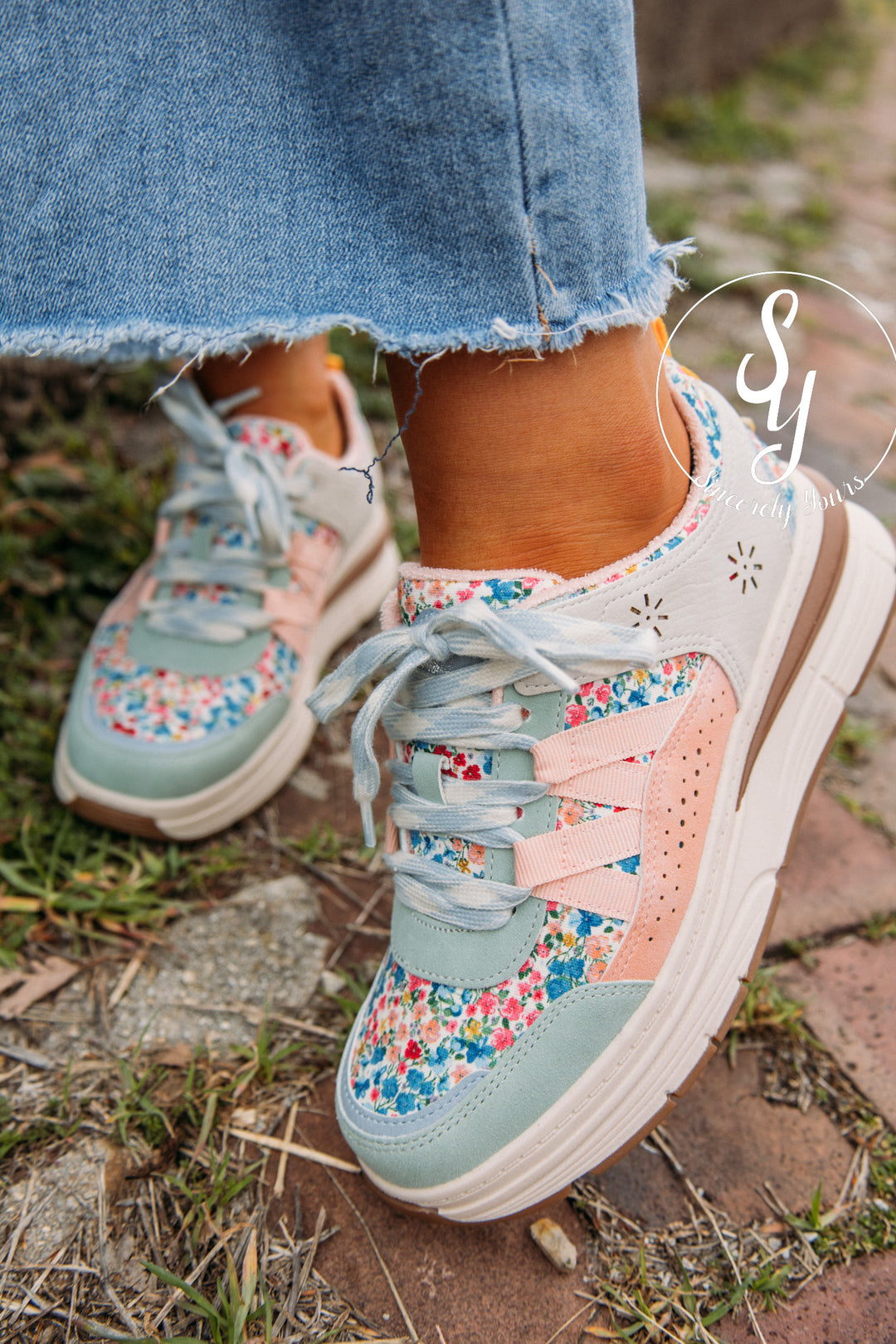 Bloom Sneaker - Cloud/Blue