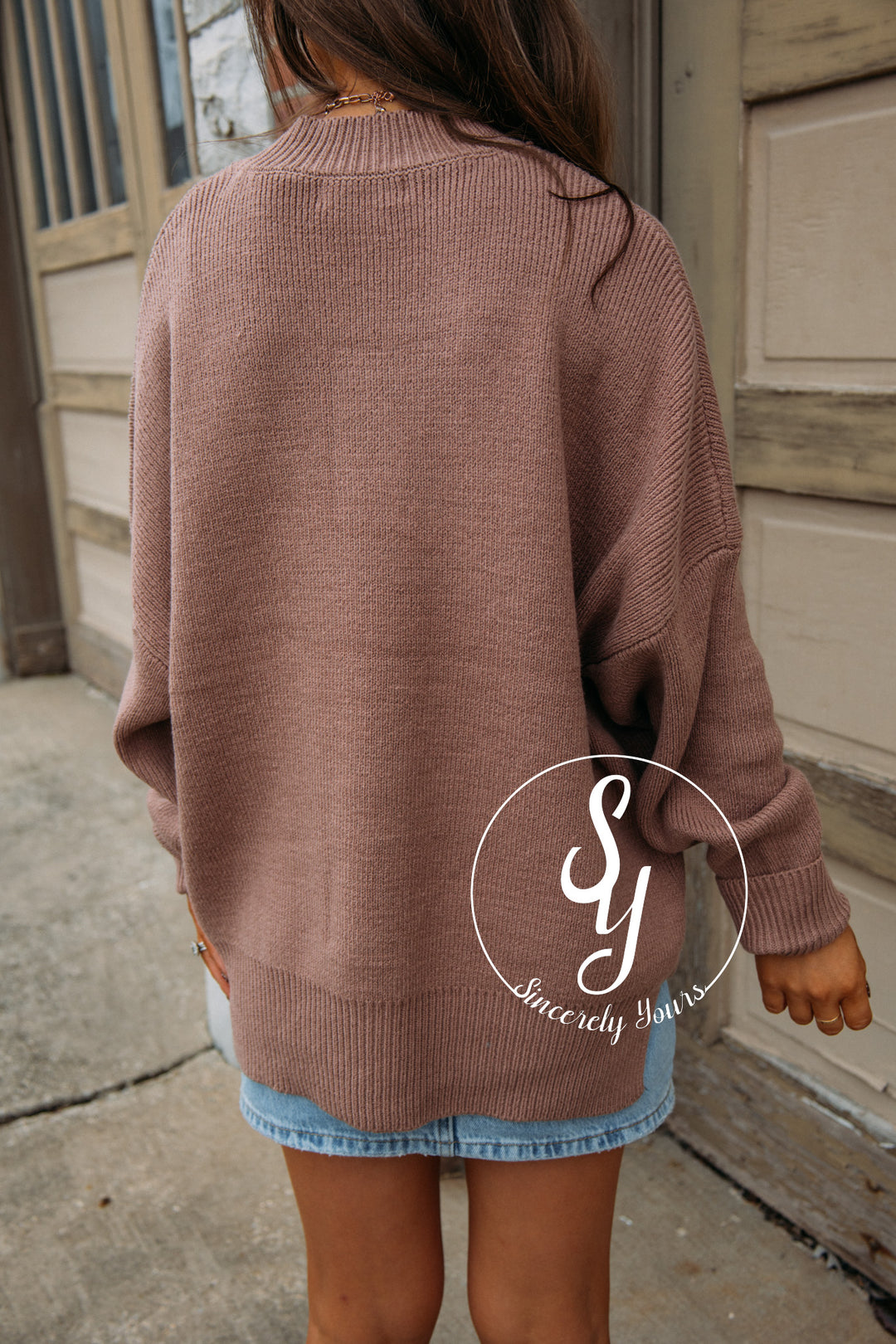 Snuggle Real Close - Mocha Brown