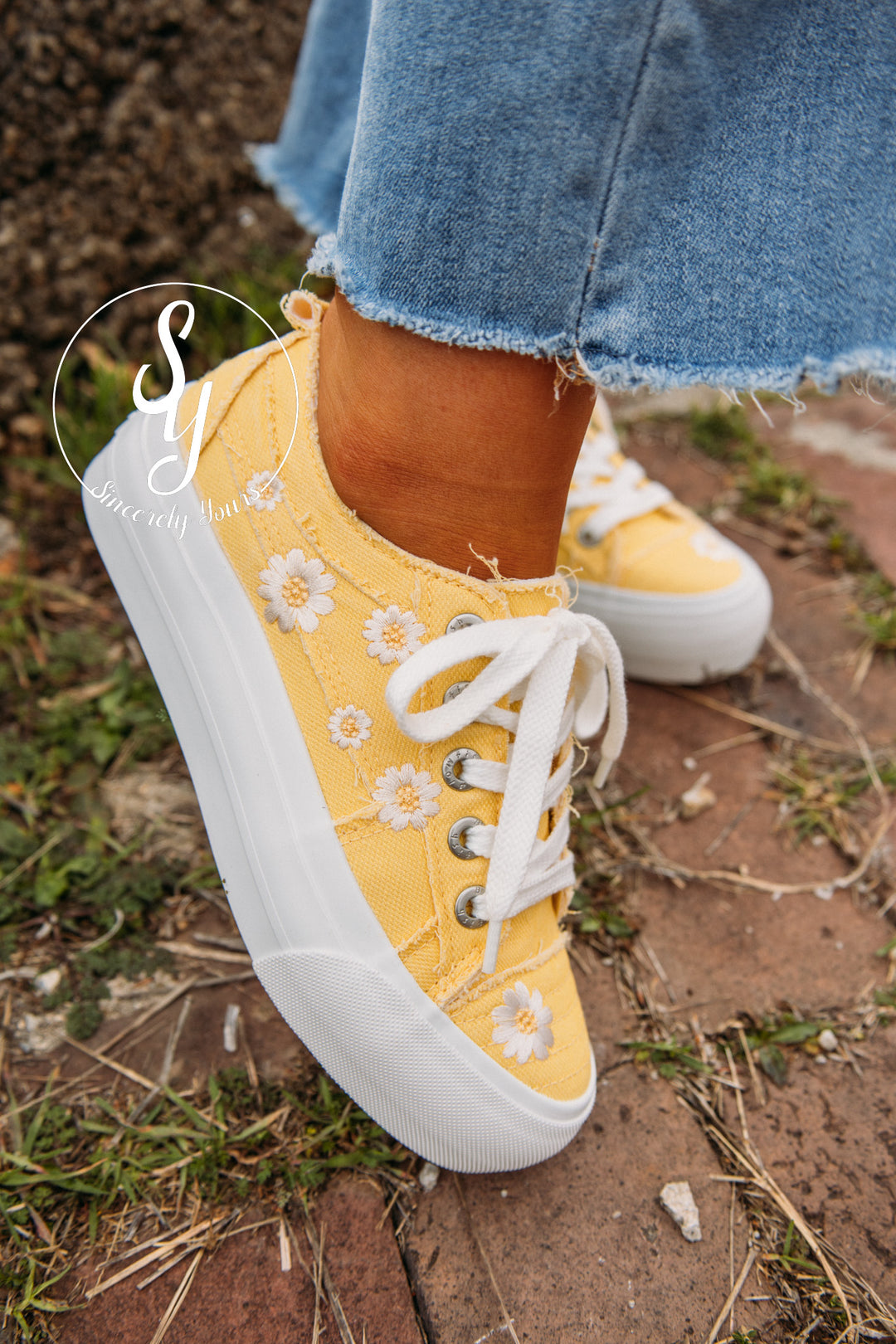 Sunny Daisy Sneaker - Yellow