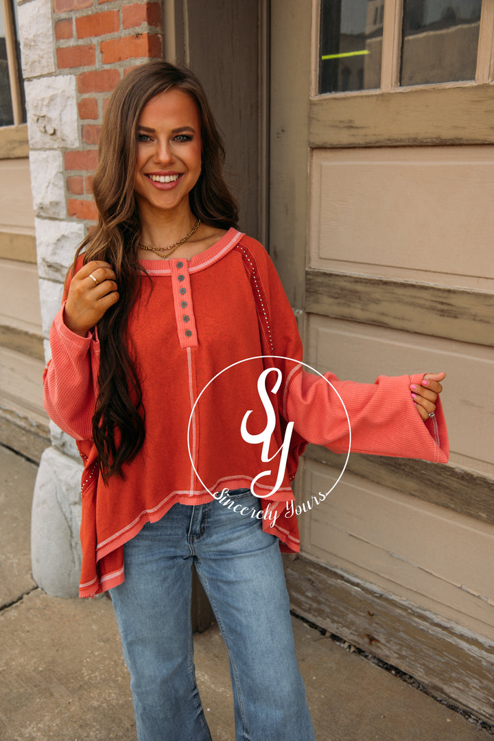 Feeling Flirty Top-Red Brick