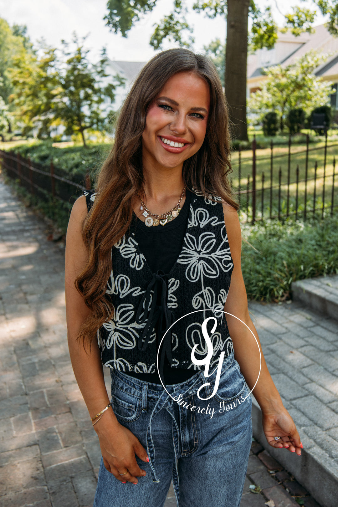 Give Me Flowers Vest- Black