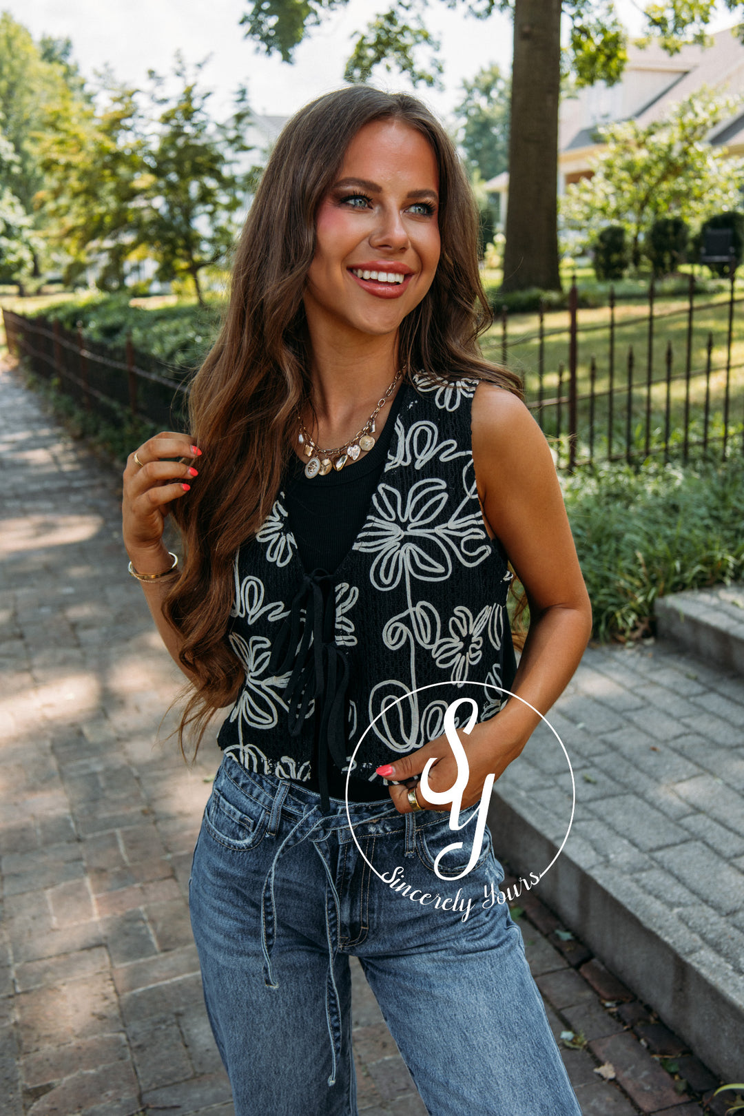Give Me Flowers Vest- Black