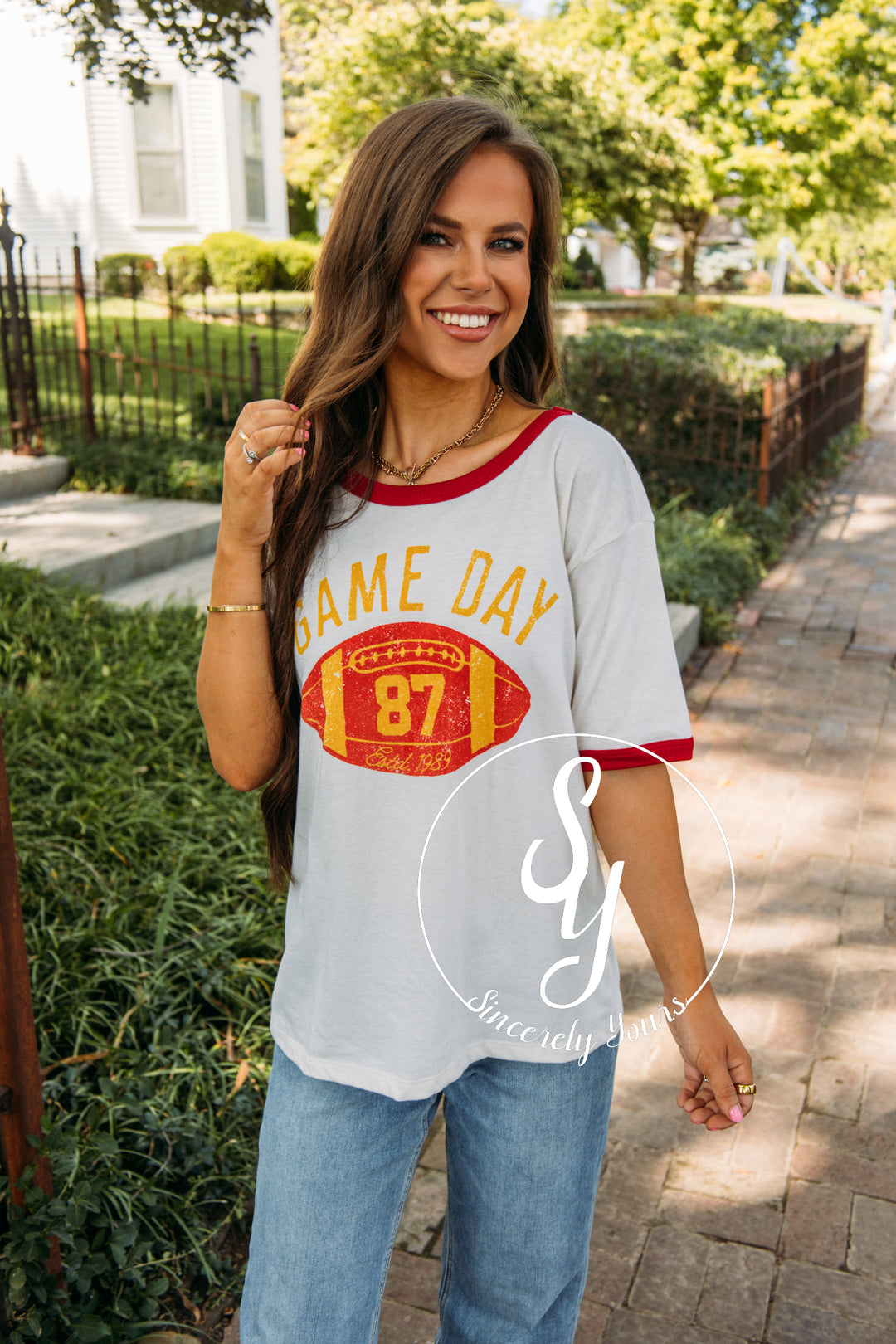 Game Day 87 Tee - Bone & Red