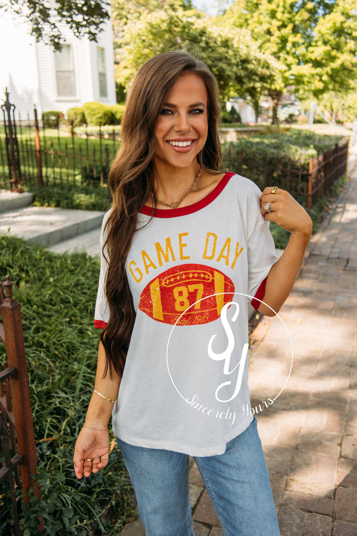 Game Day 87 Tee - Bone & Red