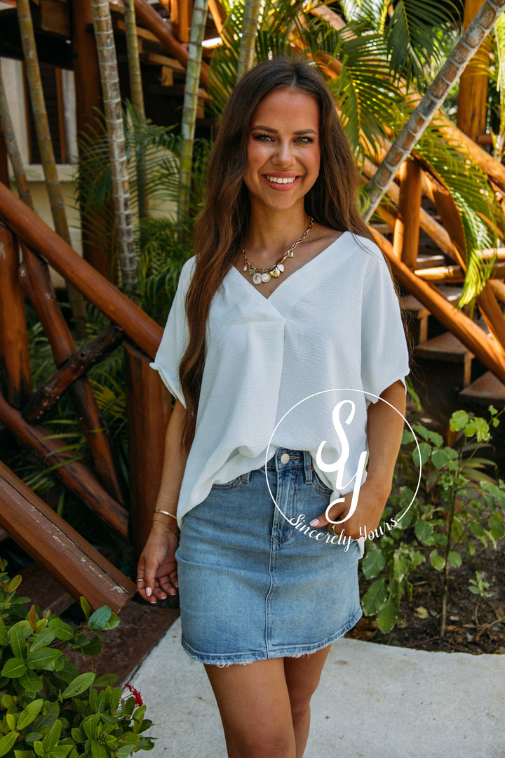 Charming Life Top - Off White