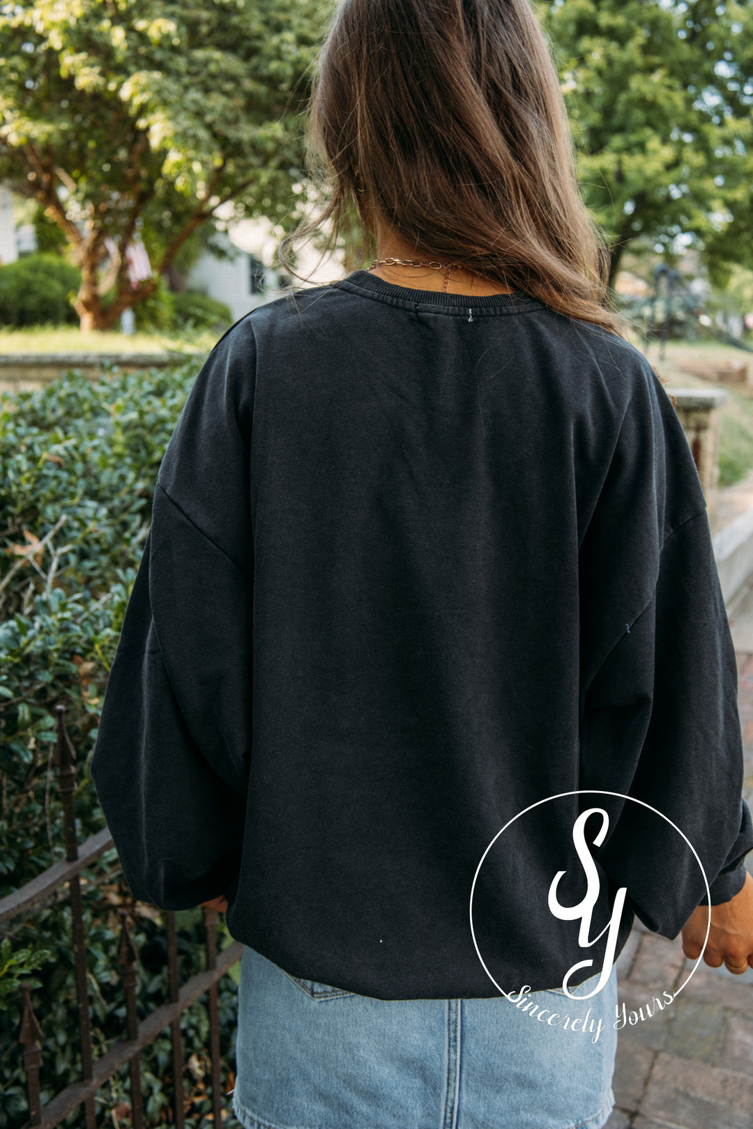 Ghostly Pumpkin Crewneck-Black