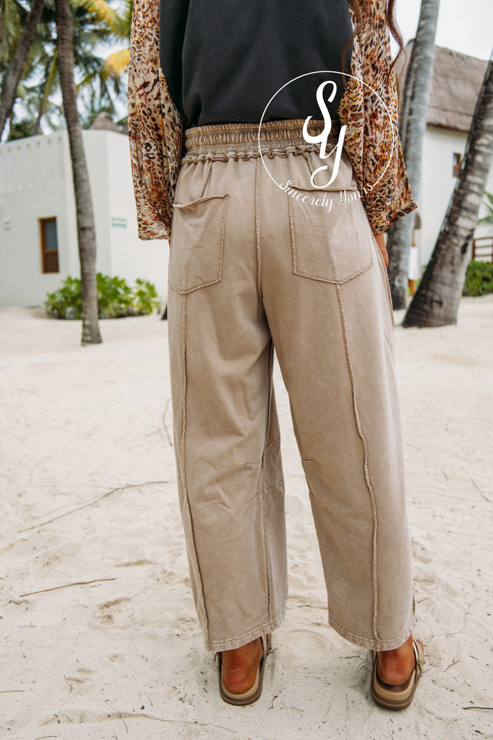 Weekend Chill Pant - Taupe