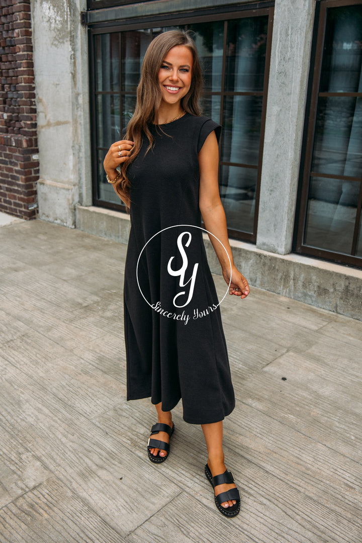 Cloudy Day Dress - Black