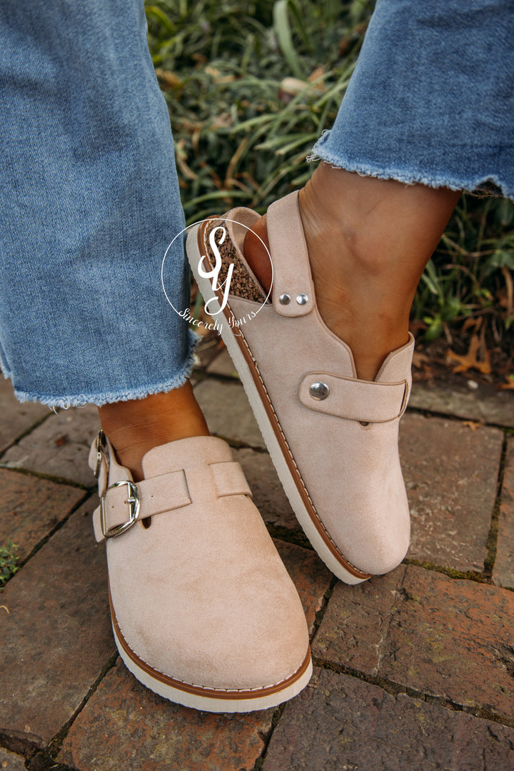 Alexis Mule- Sand