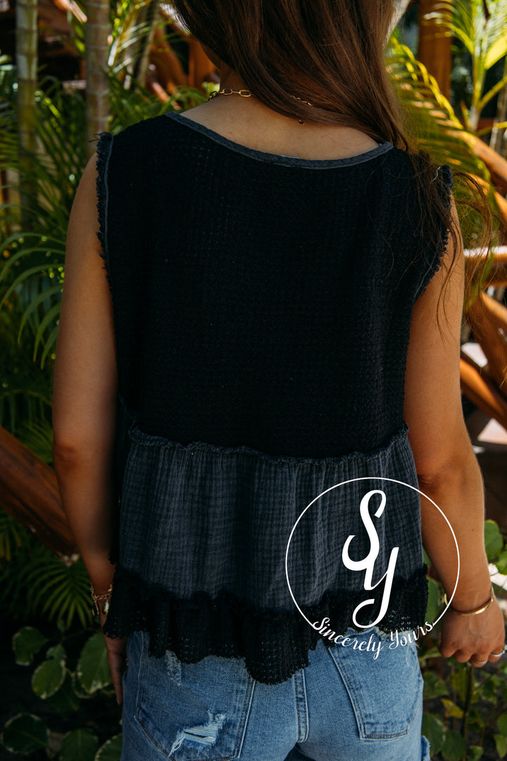 Veranda Views Top - Black