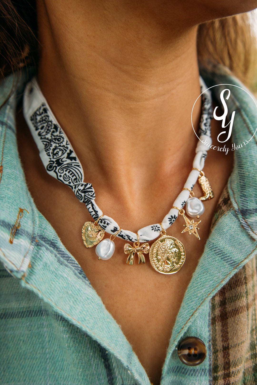 Charmed Bandana Necklace - White
