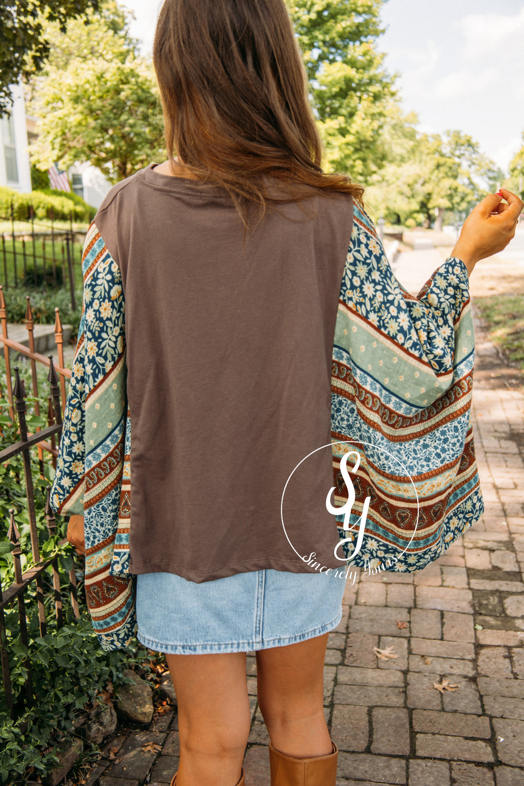 Desert Dreams Graphic- Brown