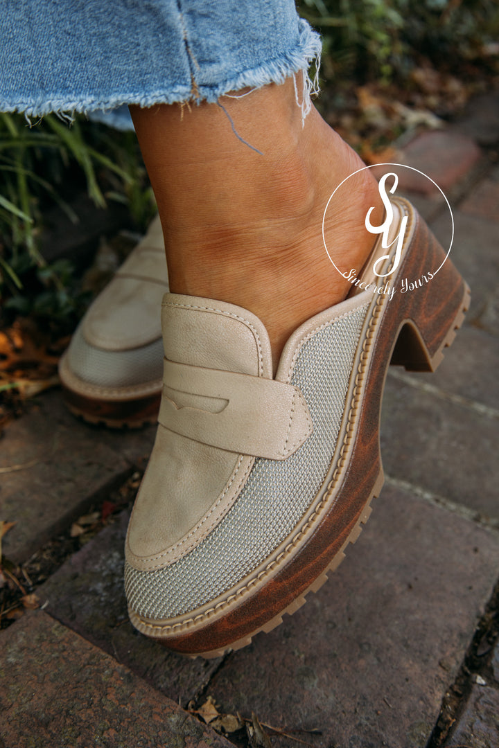 Poppy Mule- Natural