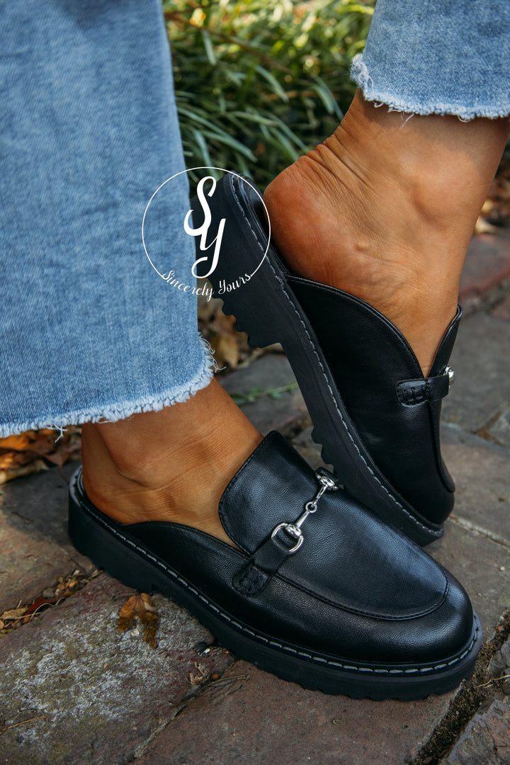 Darcy Mule- Black Smooth