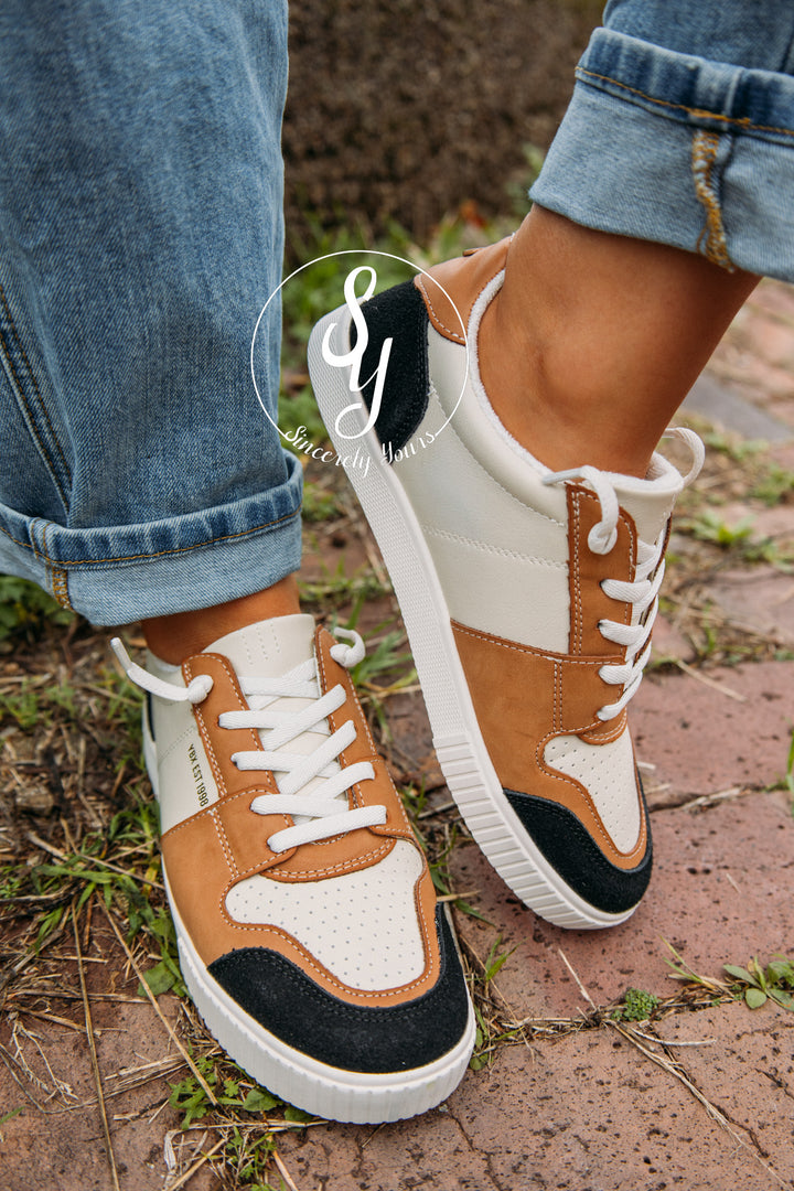 Winter Vibe Sneaker - Black Multi