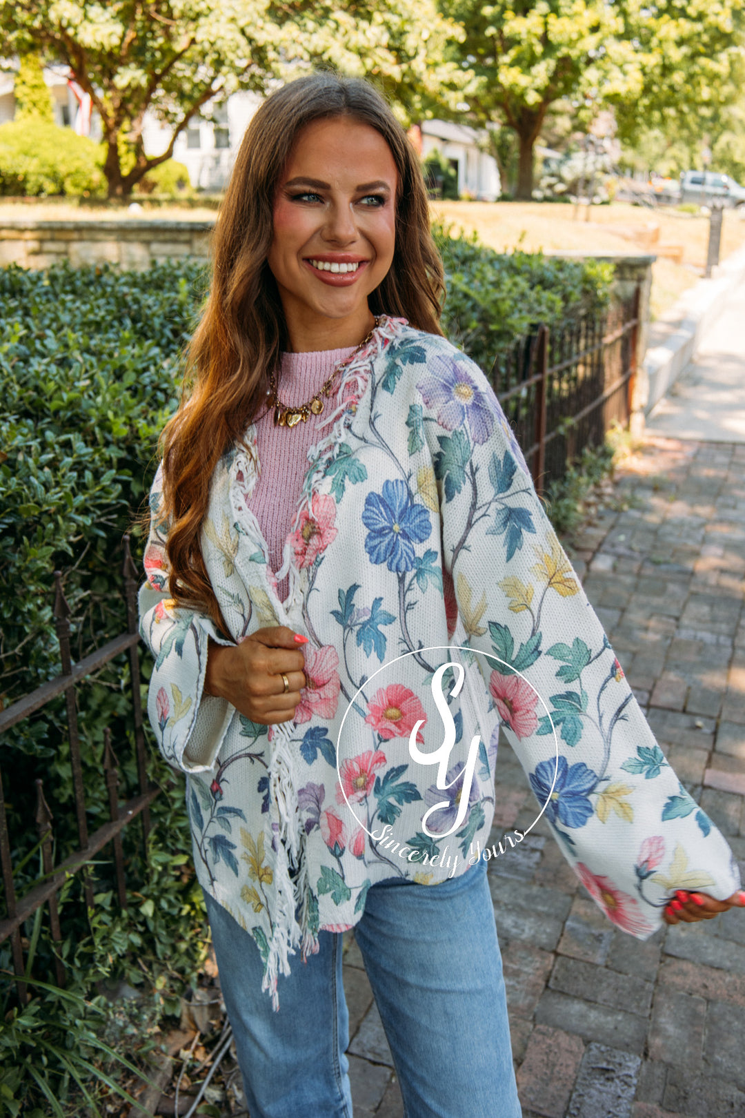 Courtyard Flowers Cardigan- Cream