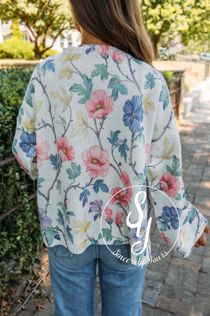 Courtyard Flowers Cardigan- Cream