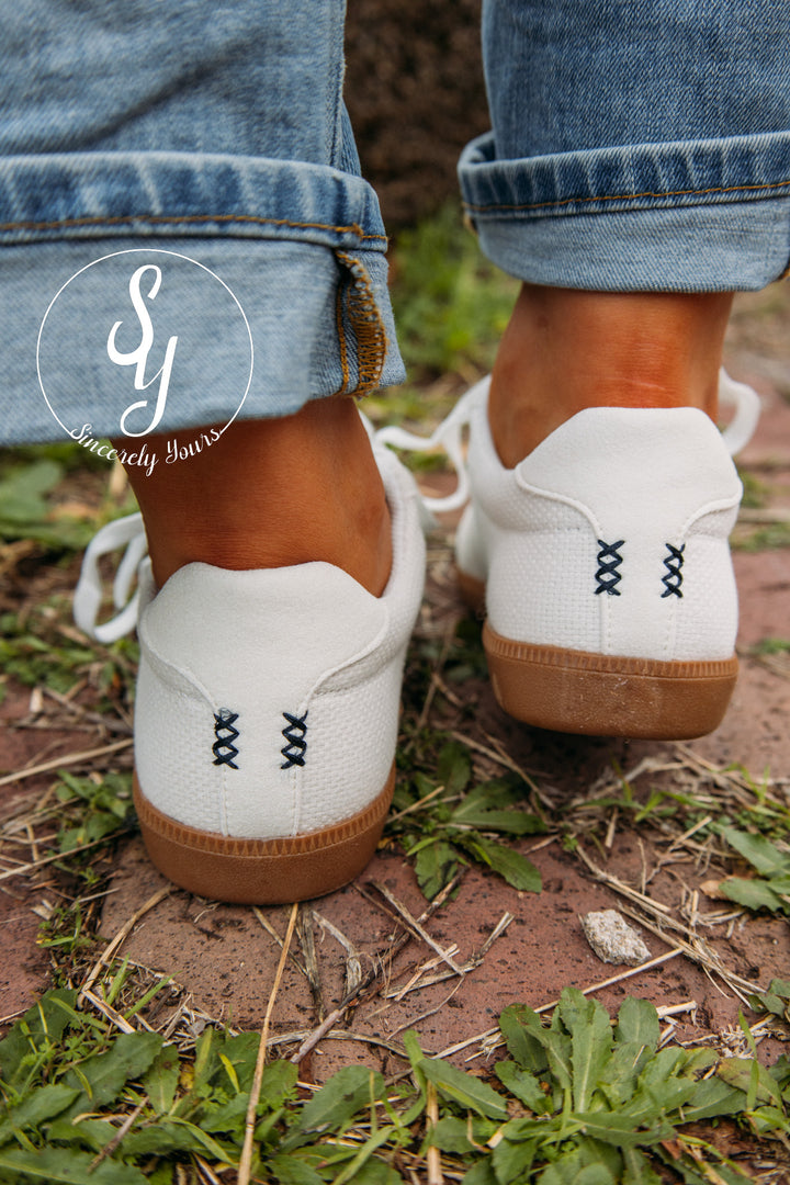 Clover Sneaker - Navy Combo