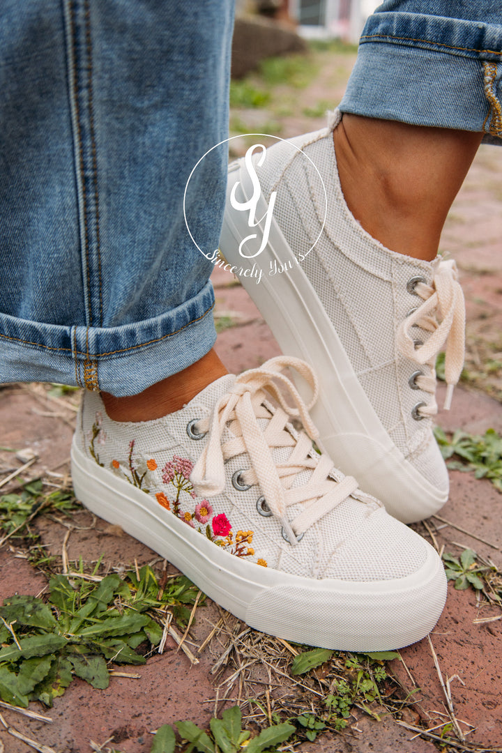 Flowers For Days Sneaker - Cream