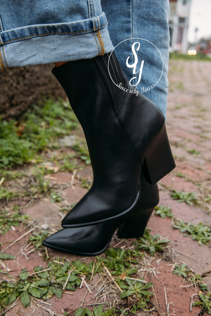 Steve Madden:  Rickki Booties - Black