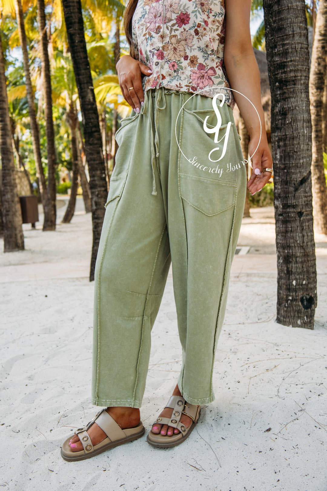 Weekend Chill Pant - Martini Olive