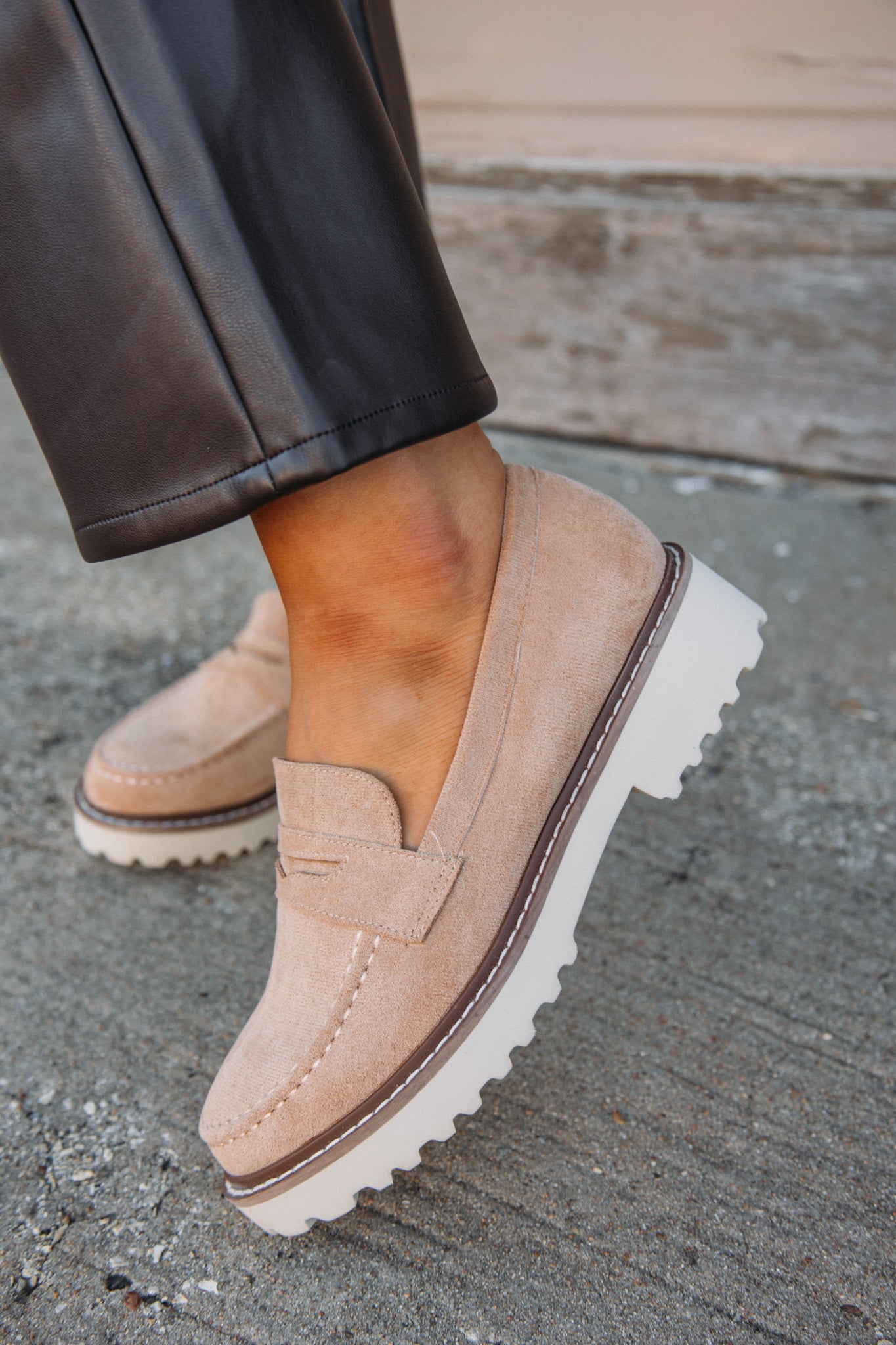 Boost Loafer - Sand Suede