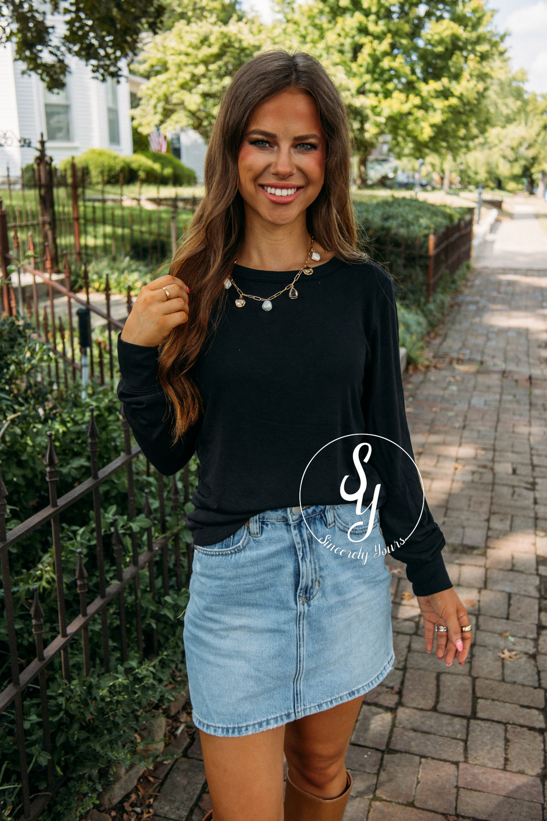 Fall Basic Top-Black