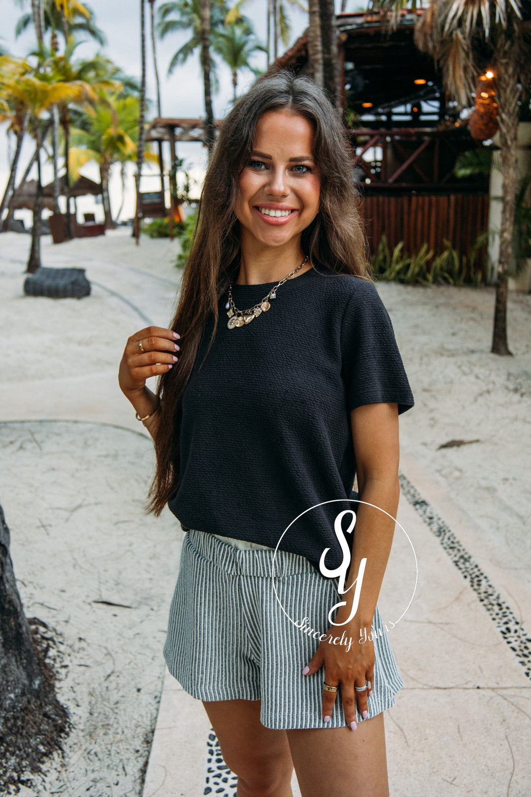 Grand Life Shorts - Black