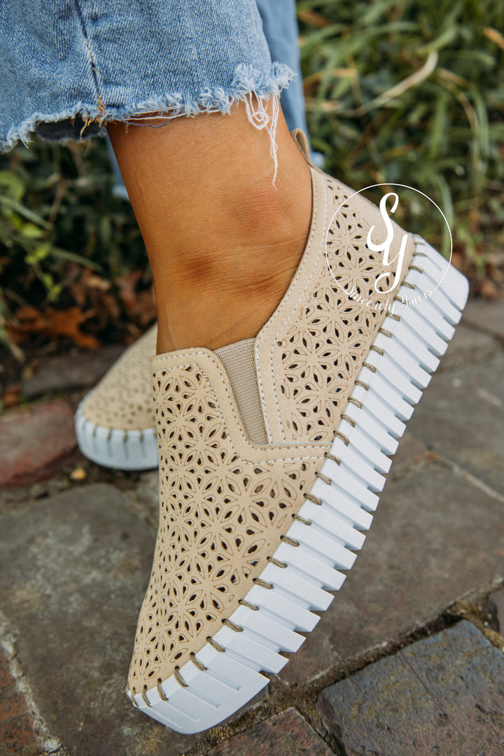 Ease Loafer - Nude