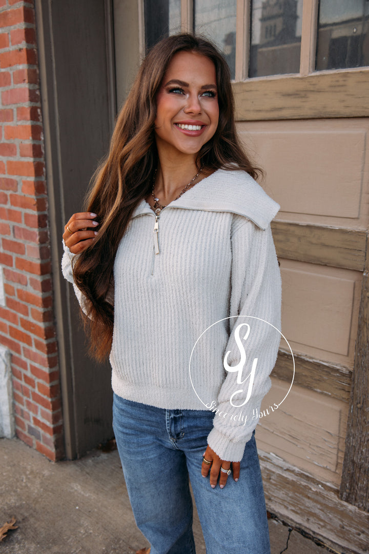 North Plush Pullover-Vanilla