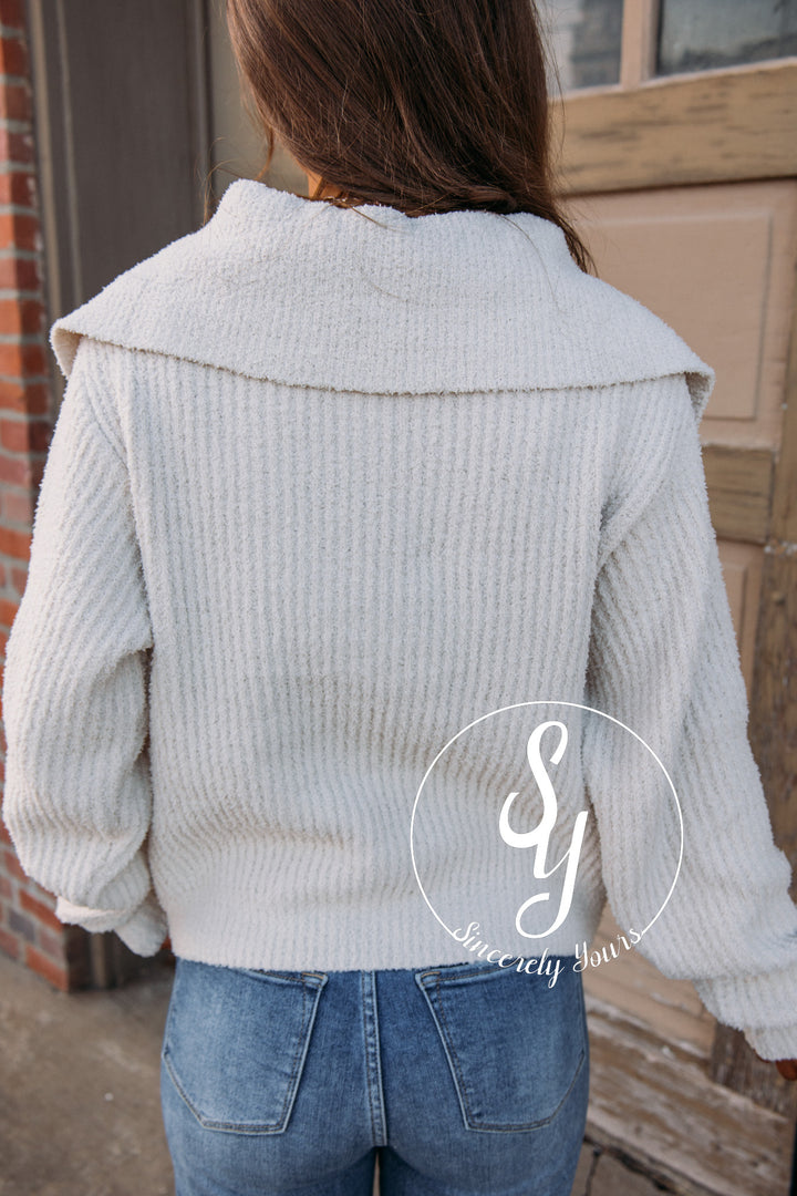 North Plush Pullover-Vanilla