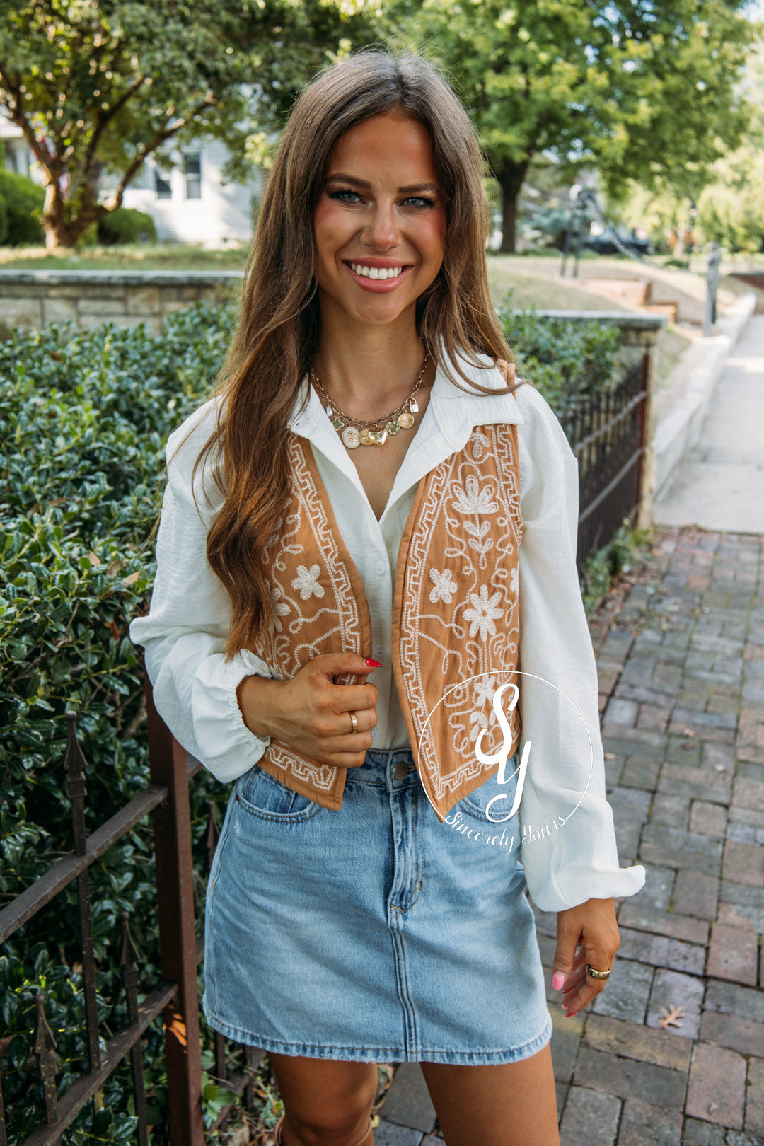 Coffee And Smiles Vest- Camel