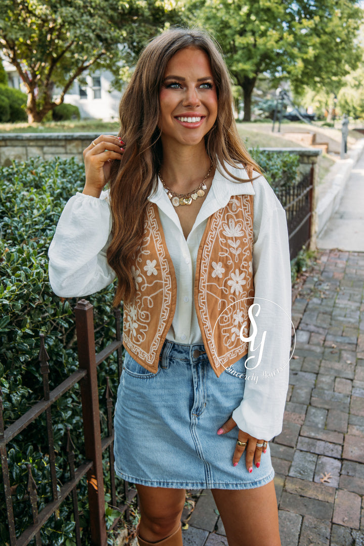 Coffee And Smiles Vest- Camel
