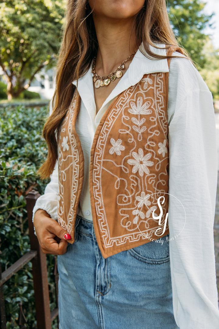 Coffee And Smiles Vest- Camel